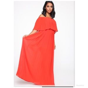 Match In Heaven Pleated Maxi Dress Tomato Red S